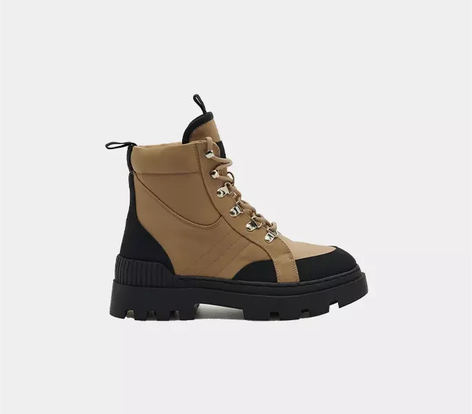Legacy Leather Sneaker